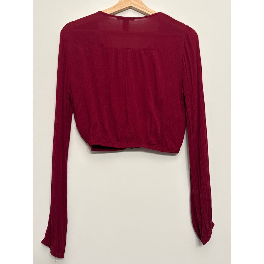 Forever 21 Crop Top Women Medium Red Lace Trim Long Sleeve V-Neck - Picture 4 of 4